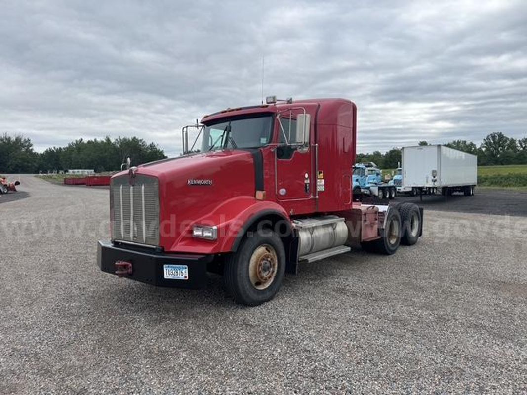 2012 Kenworth T800 Day cab semi