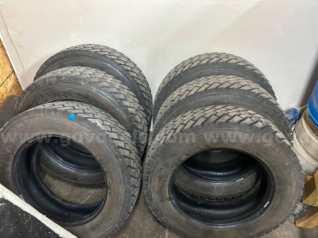 225/70/19.5 Dayton Tires