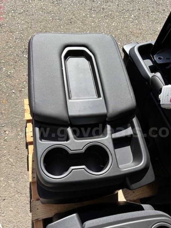 Pallet #7 and #8  16 2024 Silverado Console seats