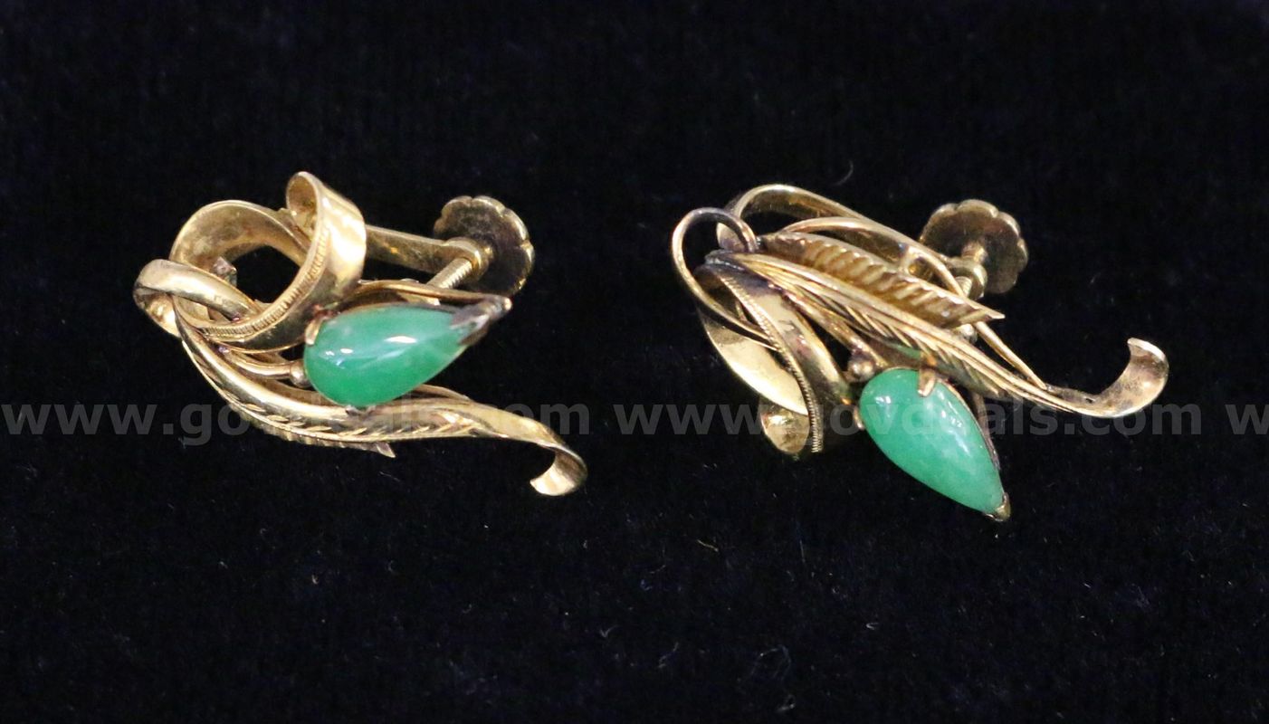 18K Yellow Gold Pear Shaped Jade Stone Non Pierced Earrings, 6.0 Grams