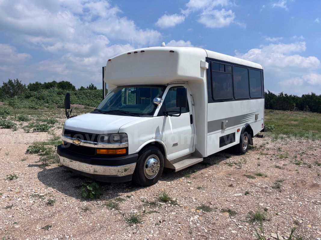 2015 Chevrolet Champion C4500 Shuttle Bus