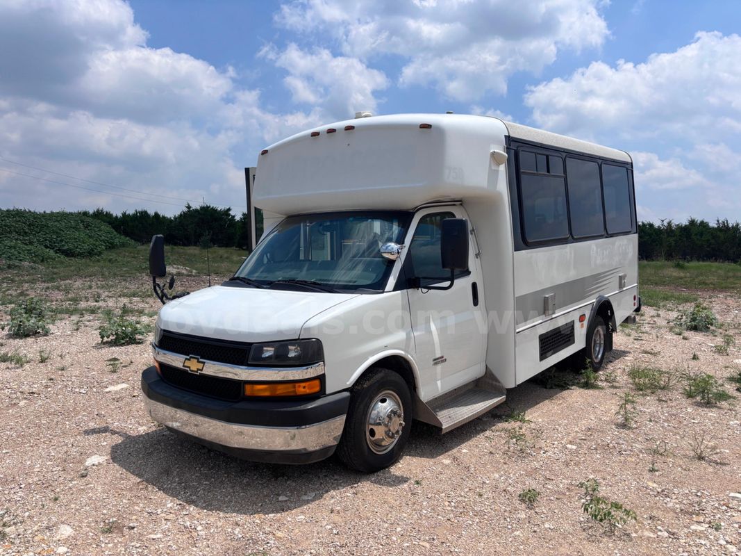 2016 Chevrolet Champion C4500 Shuttle Bus