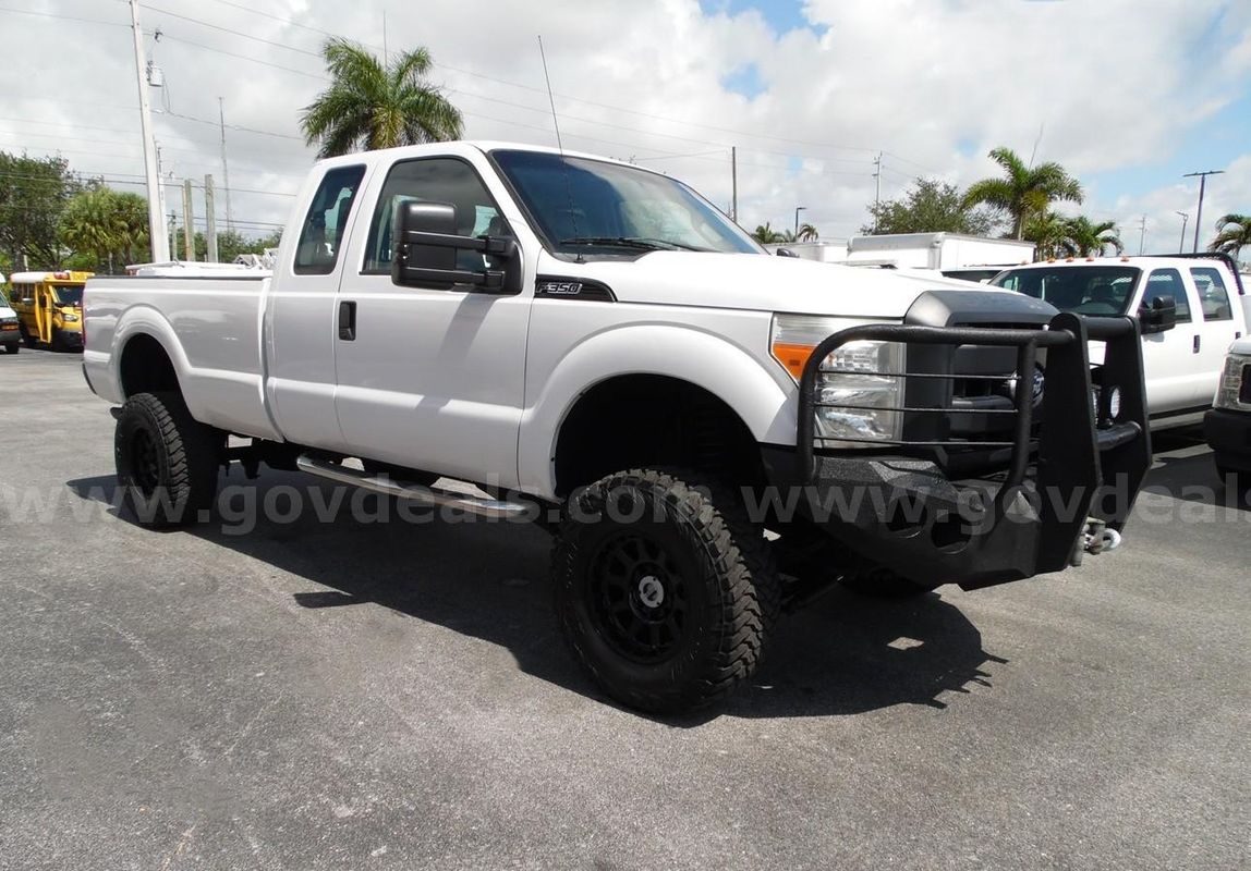 2016 Ford F-350 Extended Cab Pickup Truck 4WD 4X4