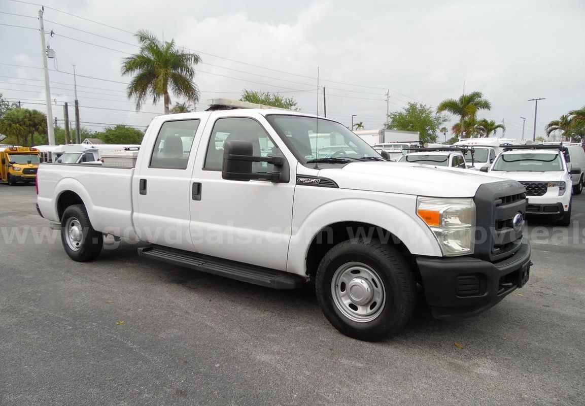 Ford F-250 Crew Cab Pickup Truck