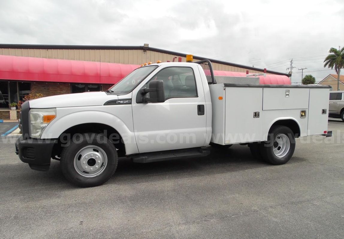 Ford F350 Dually Service Truck With Liftgate     #FM4505