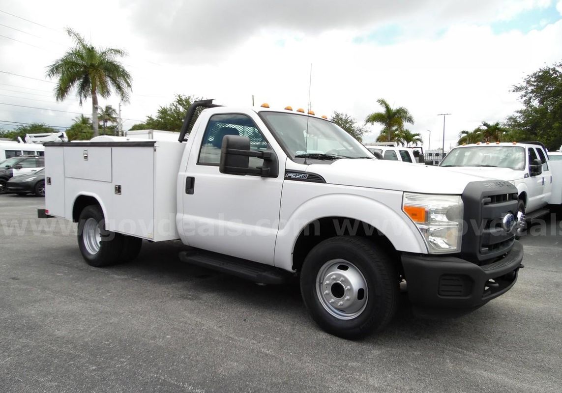Ford F350 Service Truck  #FM4510
