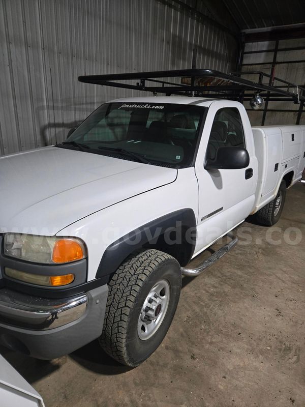 2004 GMC Sierra 2500HD Work Truck 4WD