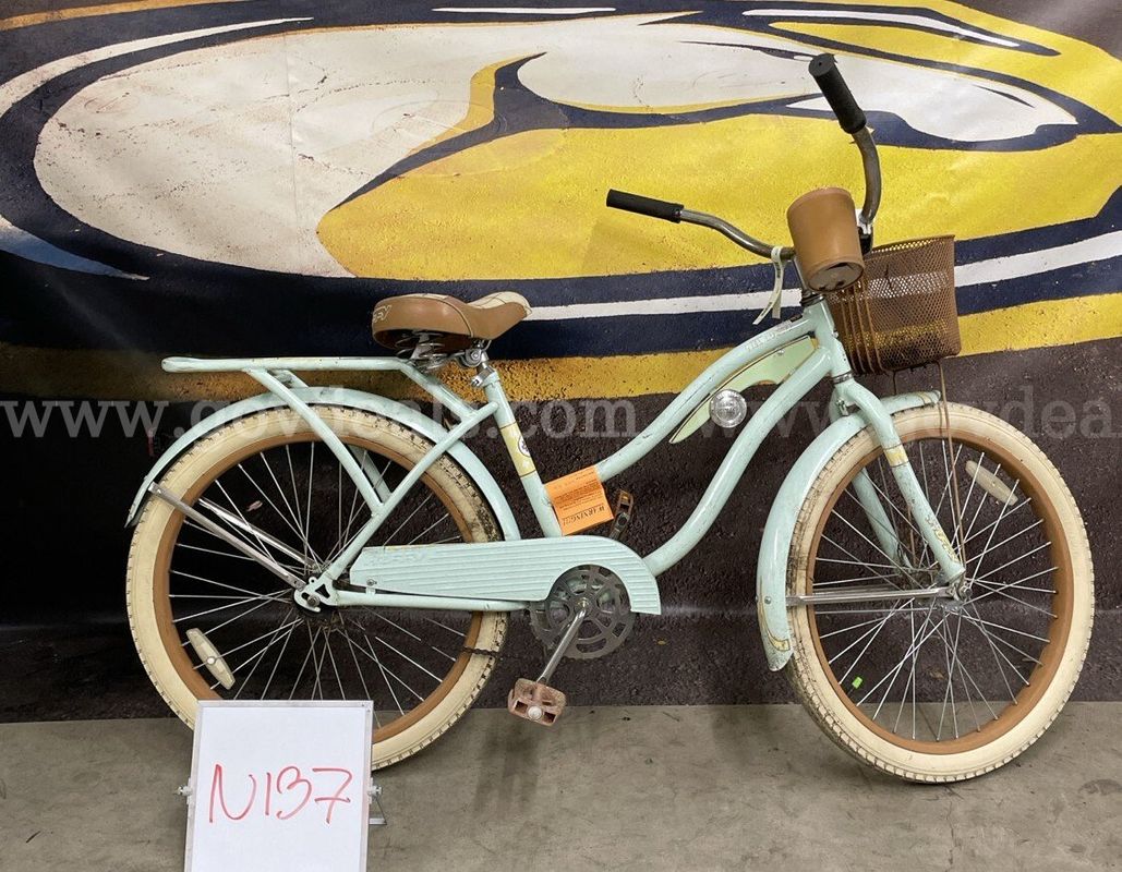 Huffy Nel Lusso, 17-Inch Ct