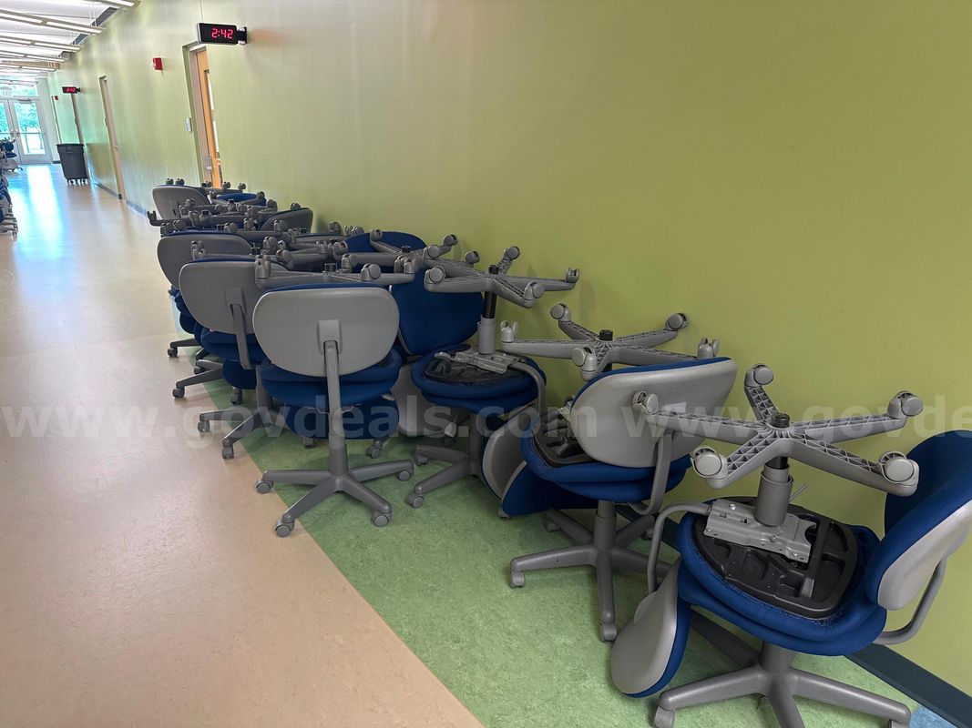 Rolling chairs