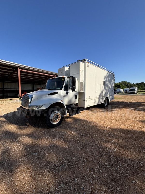 2005 International 4200