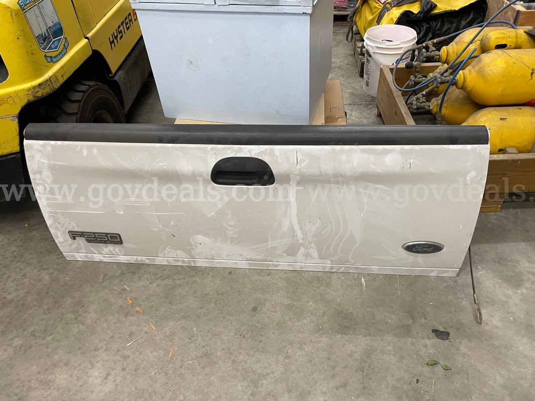 ford f250 pickup tailgate