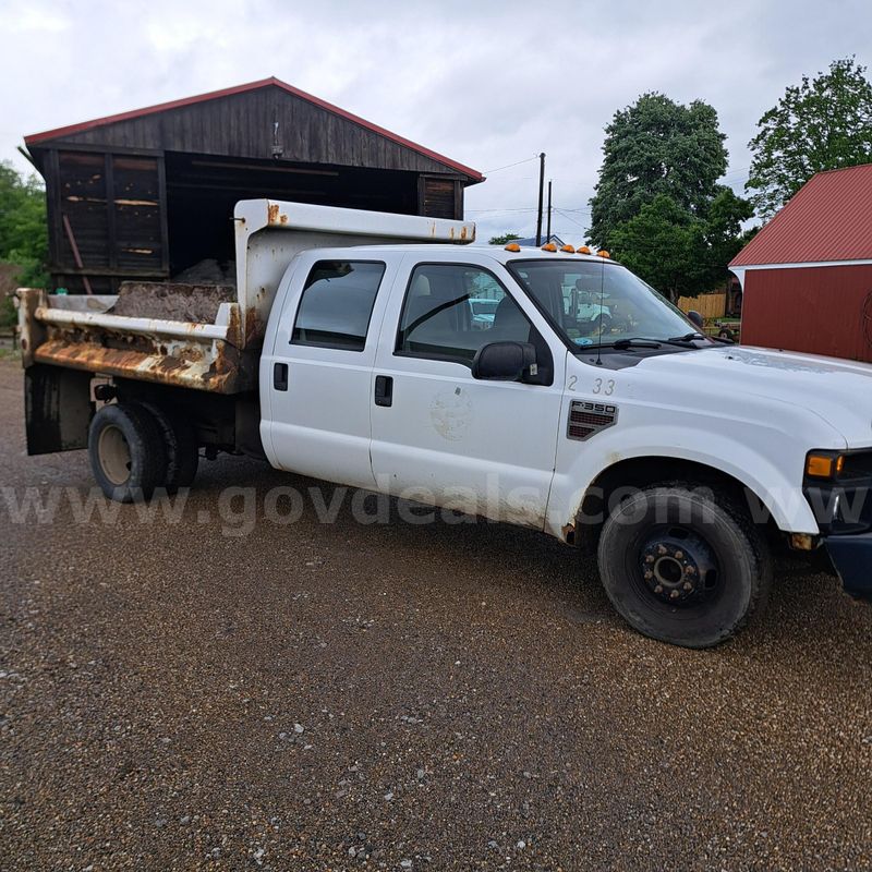2008 Ford F-350 SD XL Crew Cab Long Bed DRW 2WD