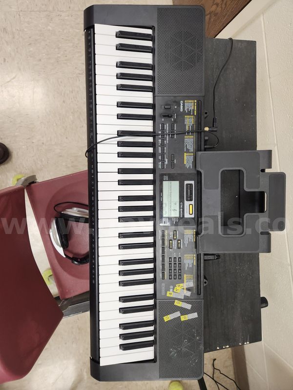 Lot of 13 Casio Keyboards