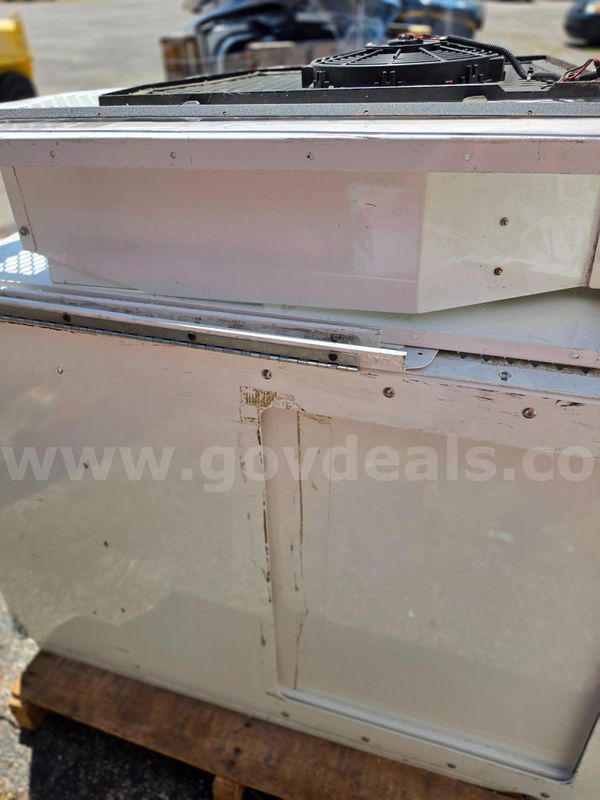 K9 cage possibly for Tahoe