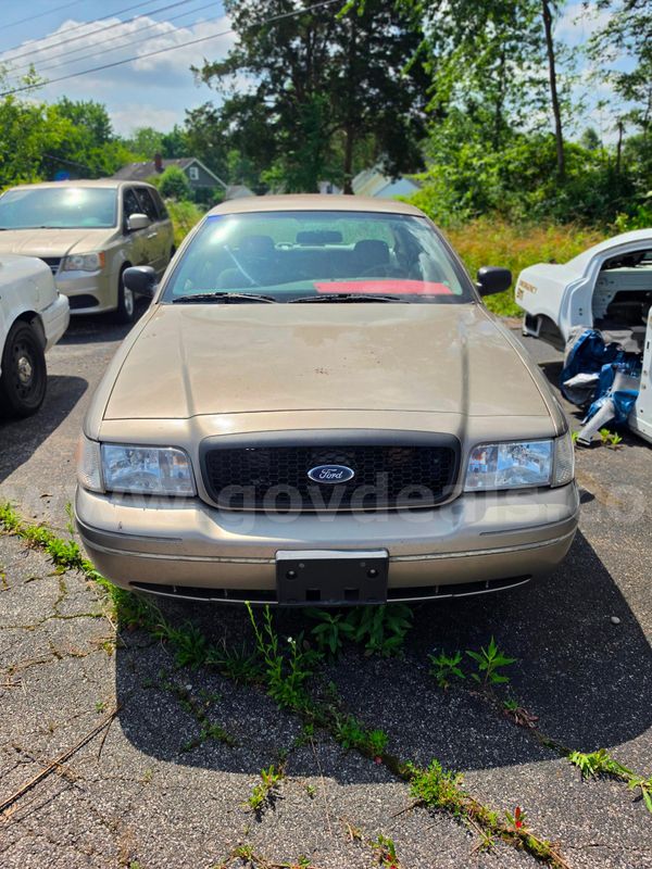 2004 Ford Crown Victoria