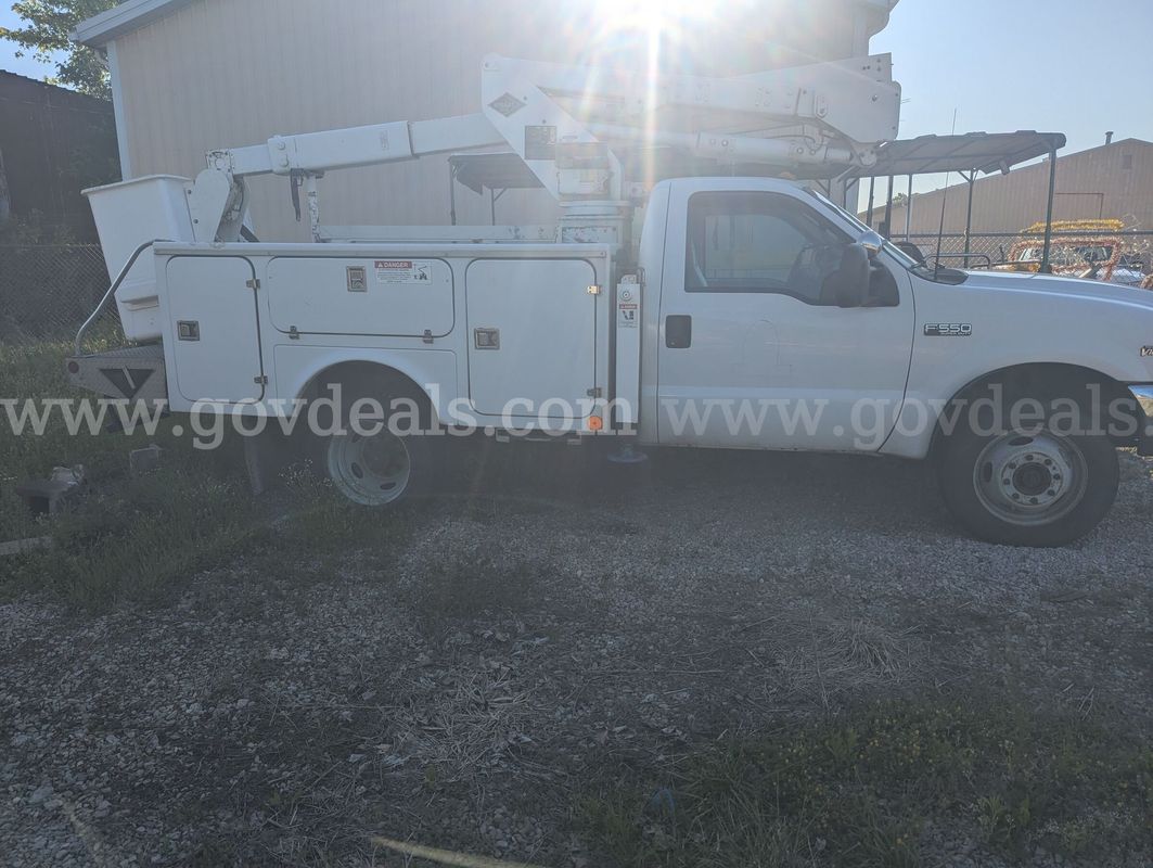 2001 Ford F-550