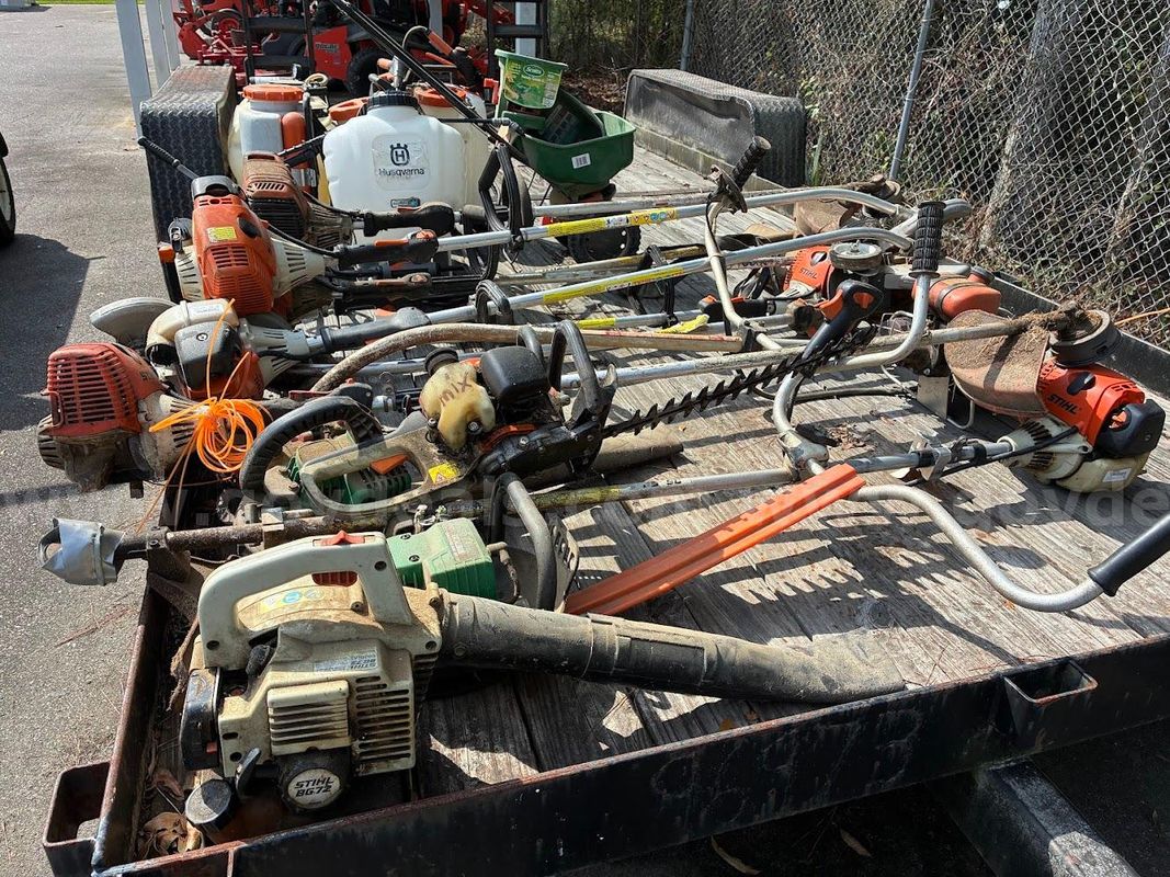 Yard power tools