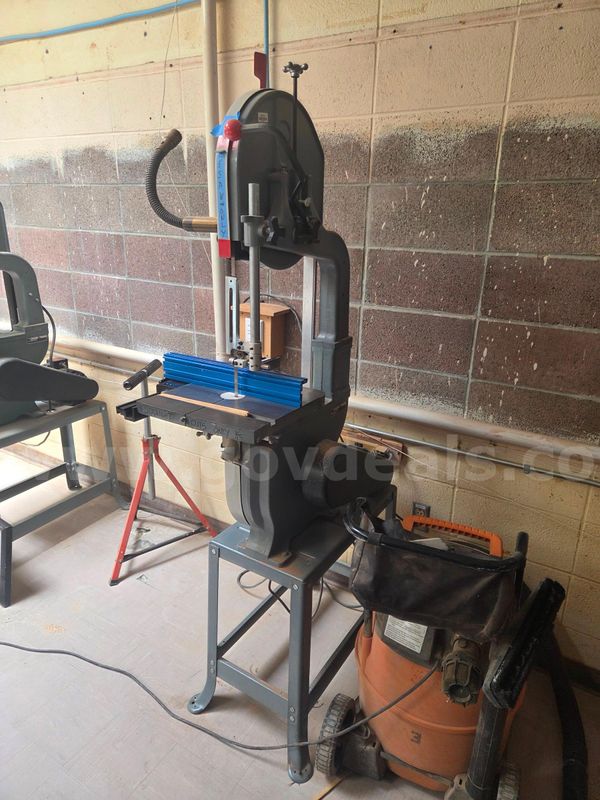 Used Delta bandsaw