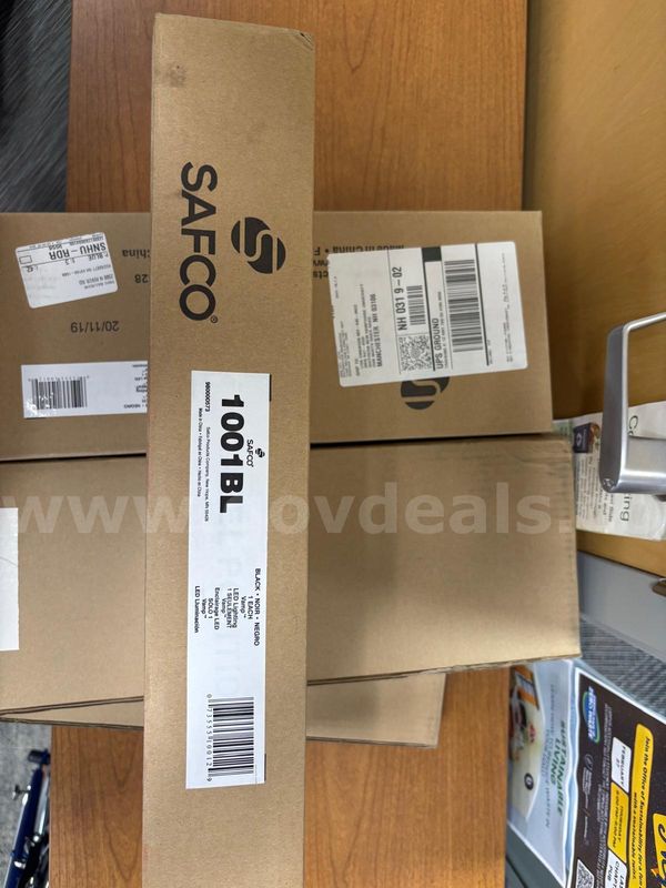 5 SAFCO 1001 Series Vamp – Black Metal (Model 1001BL / 1001-46MP)