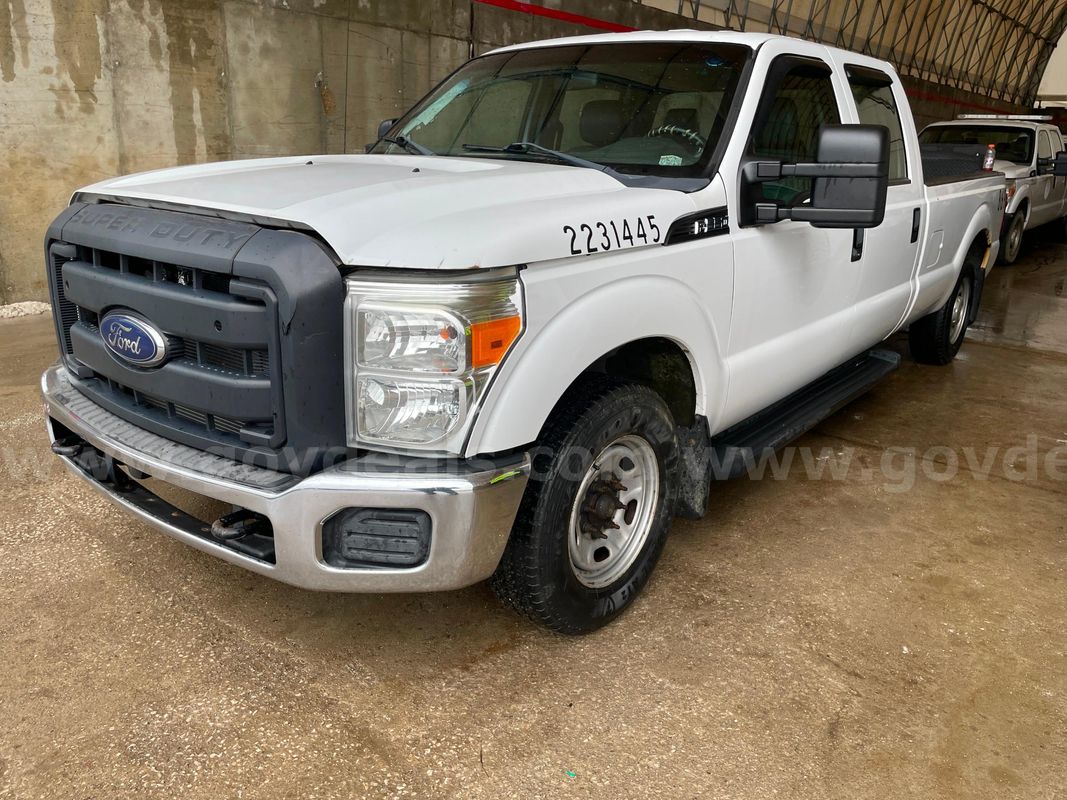 2012 Ford F-350 SD XL Crew Cab Long Bed 2WD with 6.2L V8