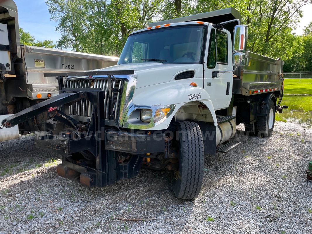 2007 International 7400 Plow Truck w/ SS Galion Dump Body, 9.3L L6 DIESEL