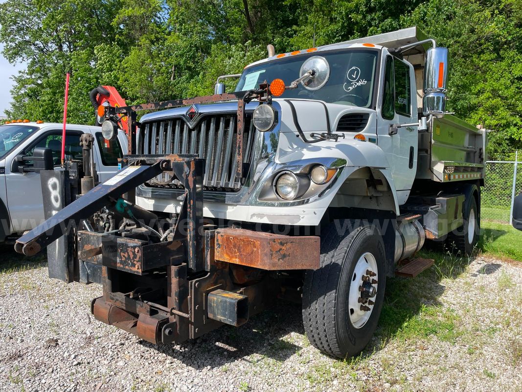 2011 International 7400 Plow Truck w/ SS Dump Body, 9.3L L6 DIESEL