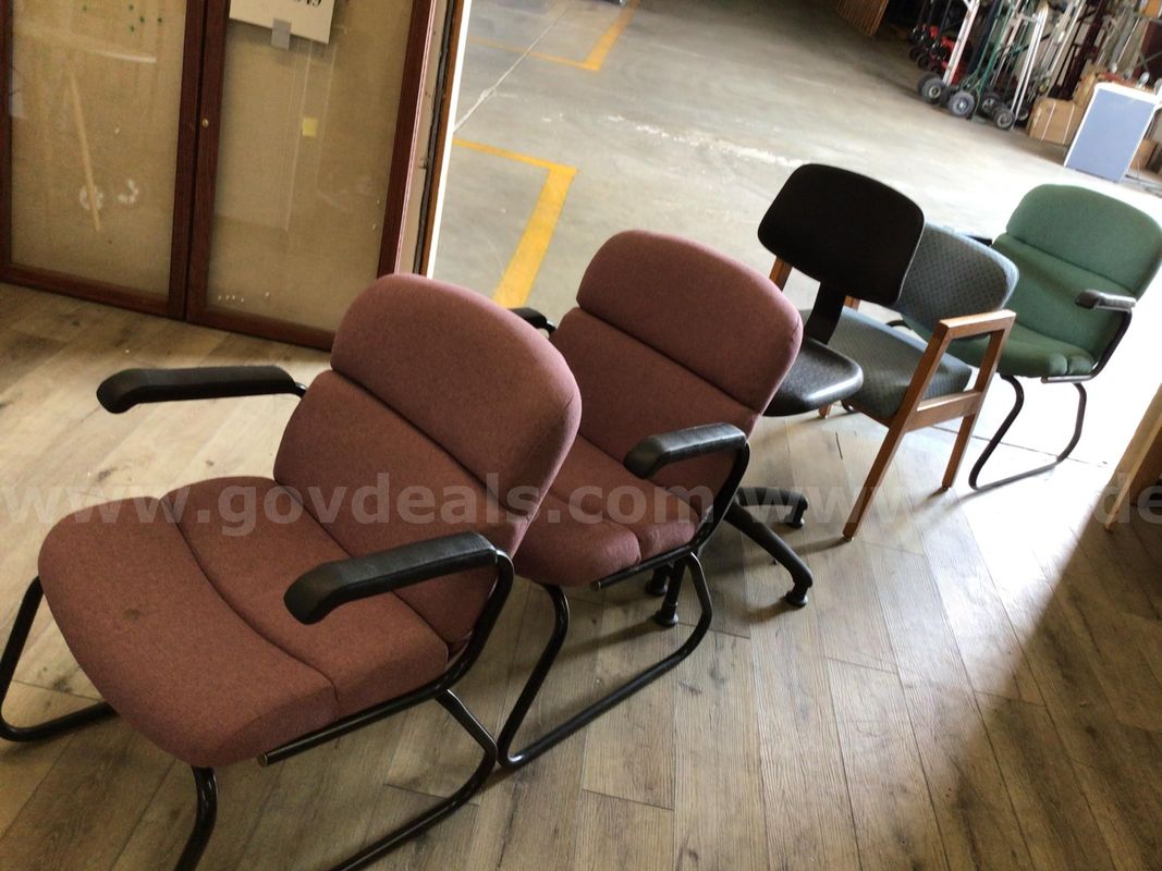 Chairs, stationary, lot of 5