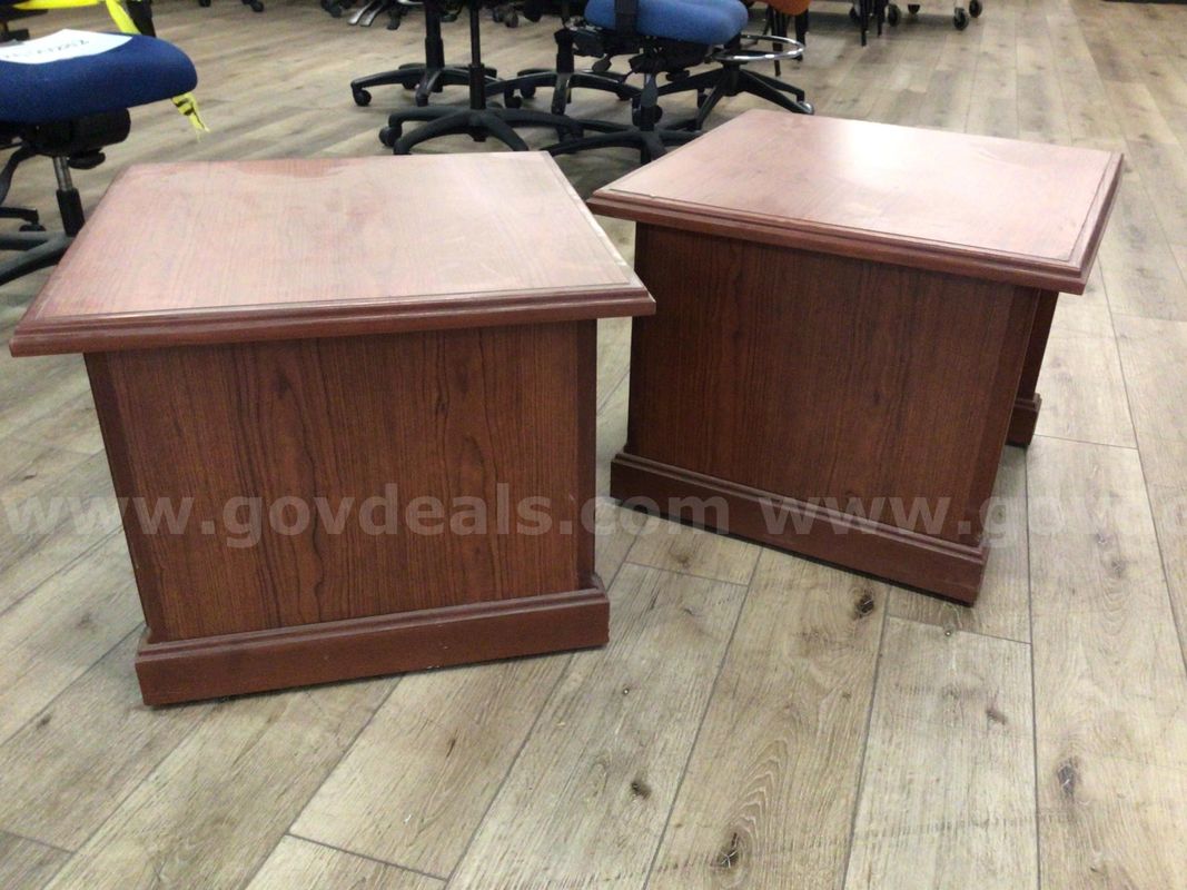 Table, end, lot of 2
