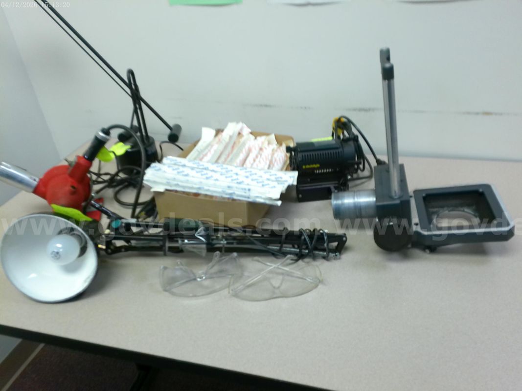 Lot 1 Misc. Lamps and Lab Accessories
