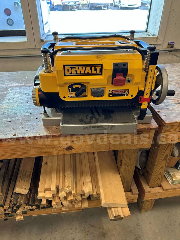 Dewalt Portable Planer