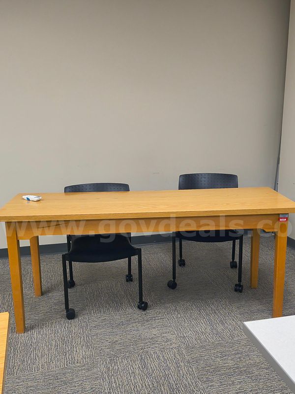 Lot of Oak Tables