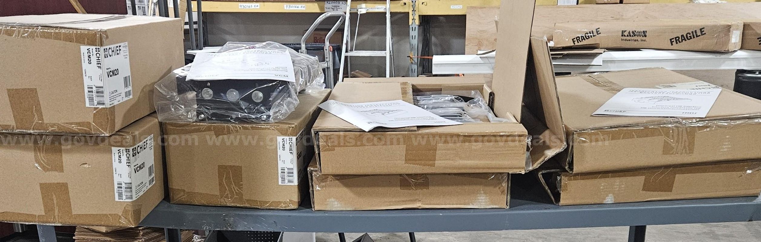 CHIEF PROJECTOR MOUNTS