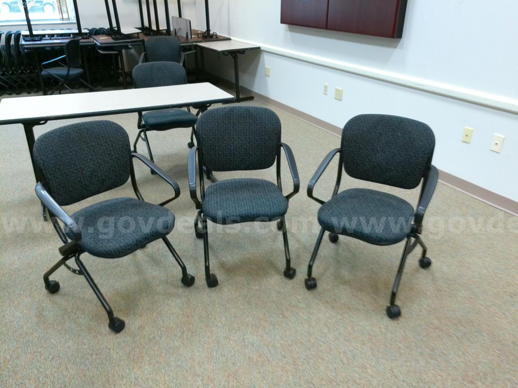 Class Chairs with Arms – Lot 2 (14 Chairs)