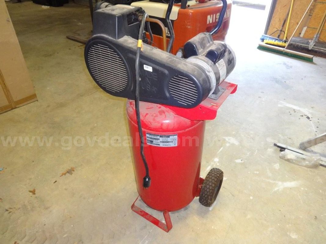 Husky Air Compressor – Model VT631502AJ