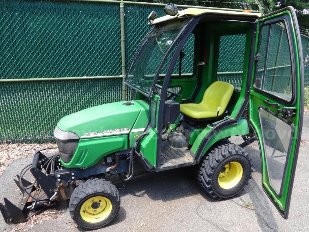 John Deere 2305 Tractor with AccuSpread Spreader