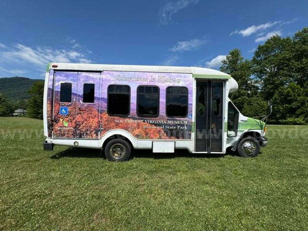 2001 Ford Econoline