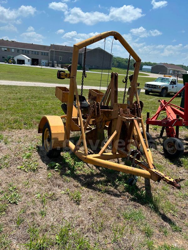 1986 Whitfield Transplanter with Trailer
