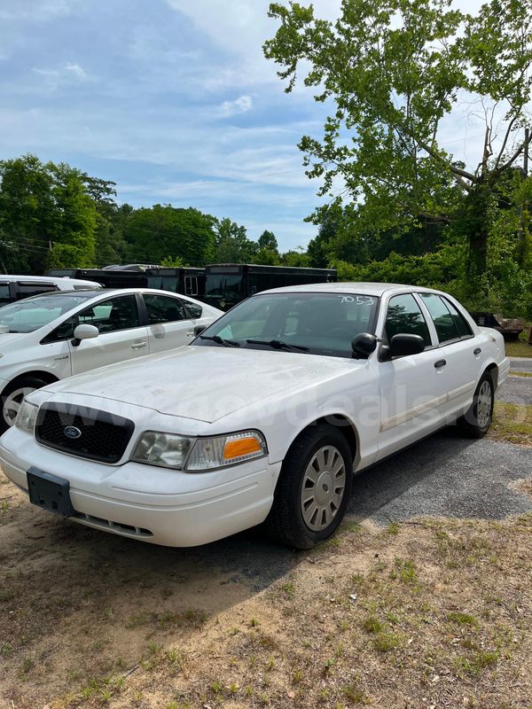 2011 Ford Crown Victoria Sedan