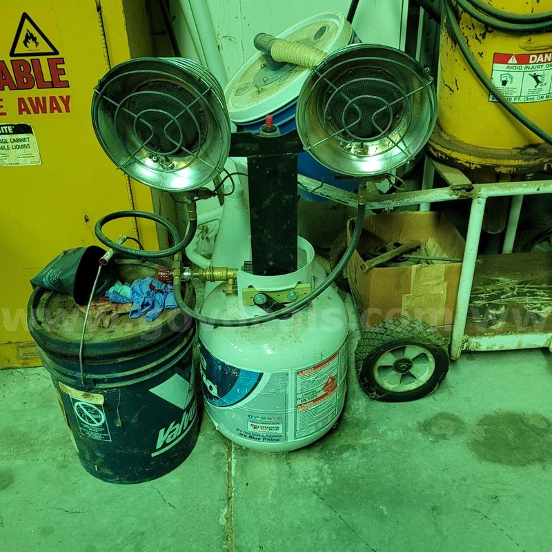 Dual-head propane tank-top heater.