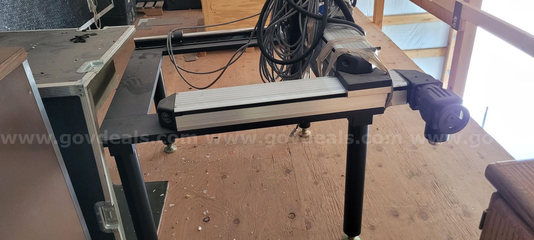 Matec multi-axis linear positioning system