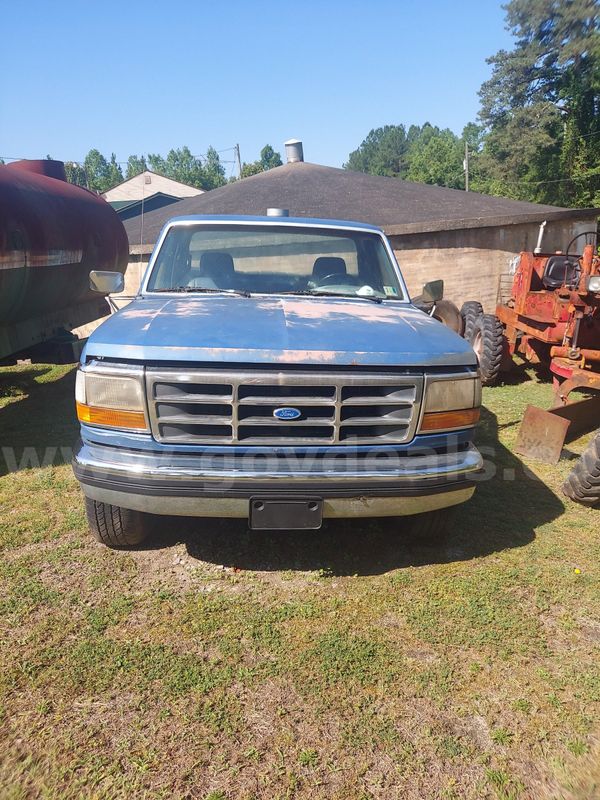 1993 Ford F-250 XL Reg. Cab 2WD