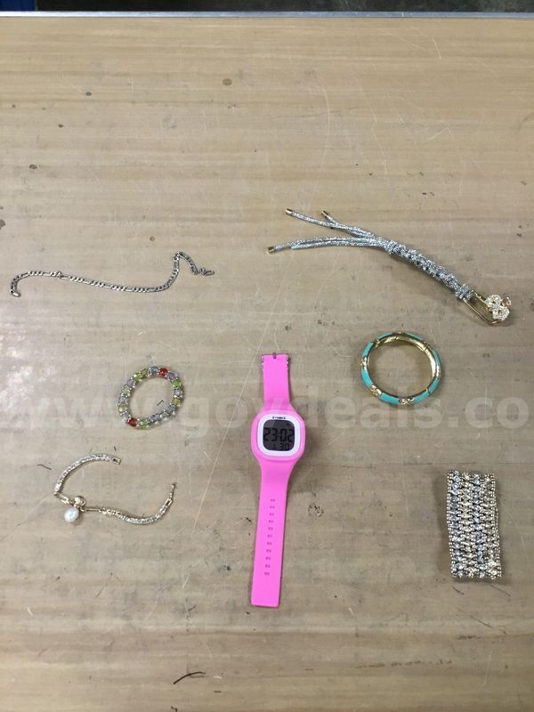 Lot of jewelry "DH"