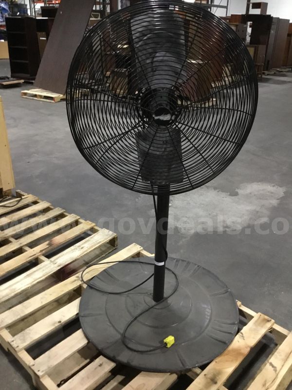 55 inch black Dayton fan (IT TURNS ON) “DH”