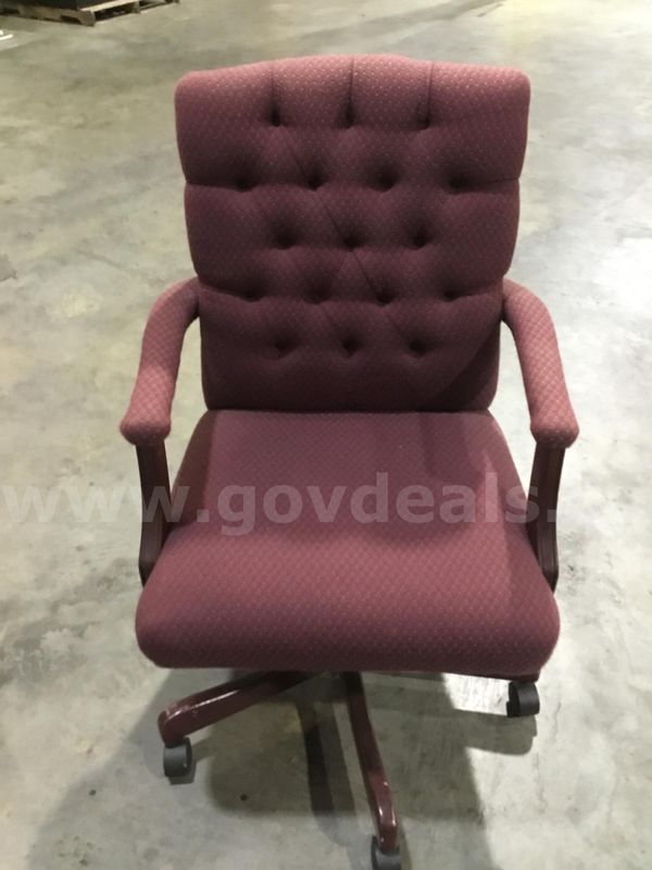 Burgundy executive chair; with matching burgundy armrests “DH”