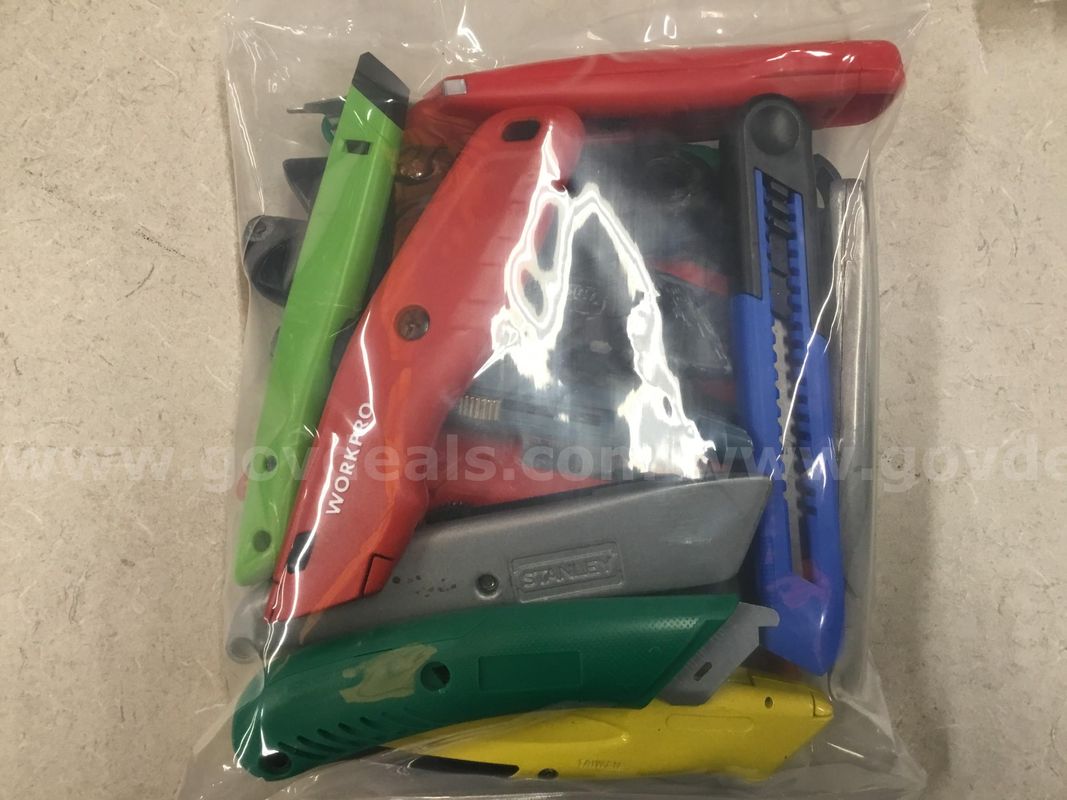 1 Lot of Utility Knives