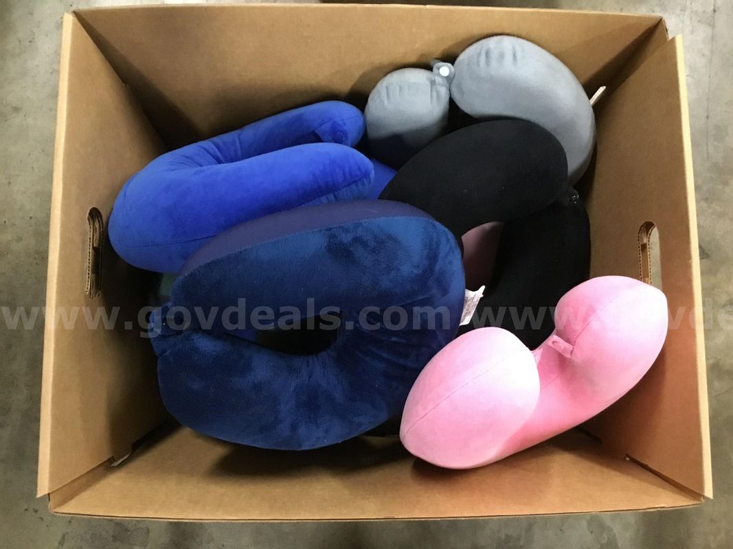 1 Lot of Travel Neck Pillows