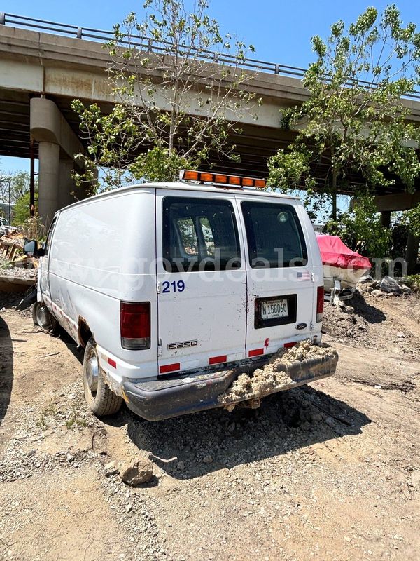 2006 Ford Econoline E-250