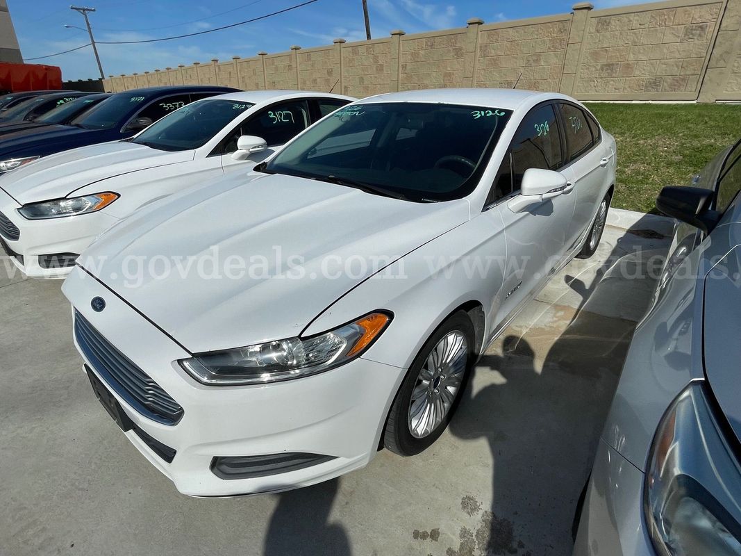2016 Ford Fusion Hybrid SE