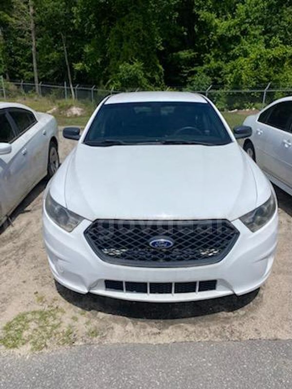 2015 Ford Taurus