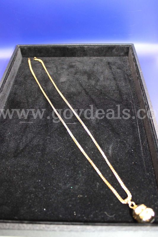 Necklace (1); Pendant (1)